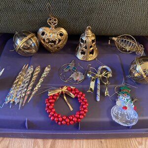 Beautiful Xmas Ornaments & Iciciles